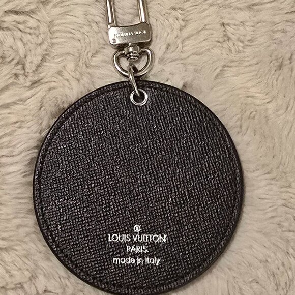 Louis Vuitton Twist Epi Monogram Keychain - Picture 2 of 2